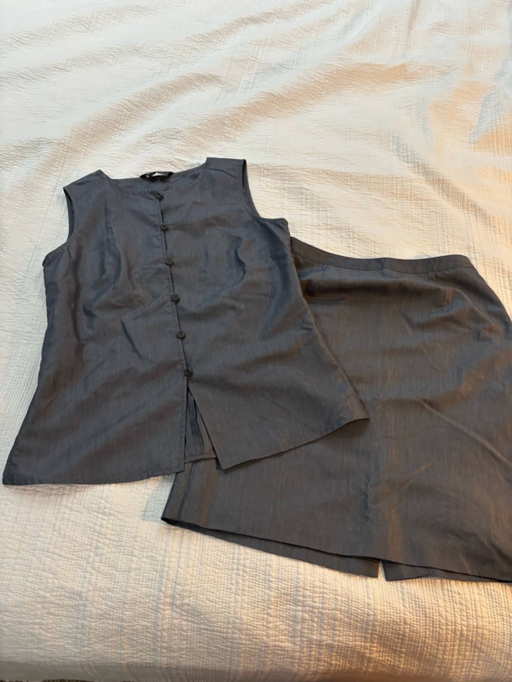 JH Collectibles Charcoal Gray Sleeveless Button-Front Skirt Set Size 12
